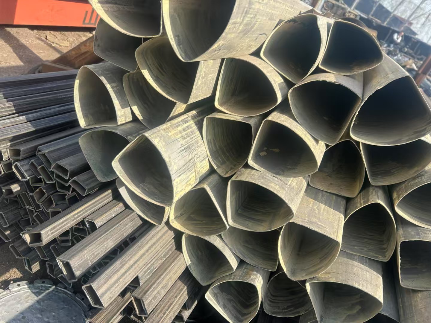 揭阳异形钢-201不锈钢大口径八字管品质过硬