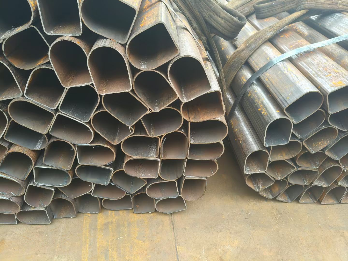 316不锈钢厚壁鸭蛋圆管生产厂家-库存充足