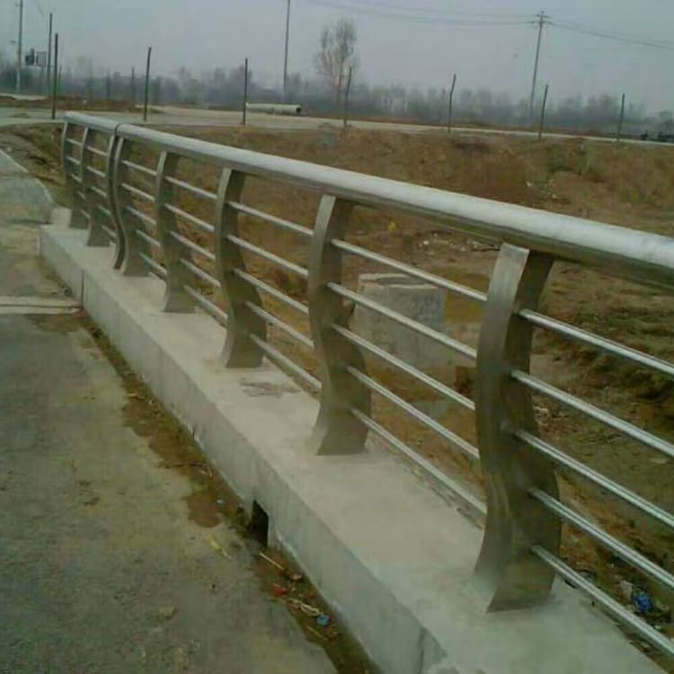 防撞桥梁栏杆专注15年