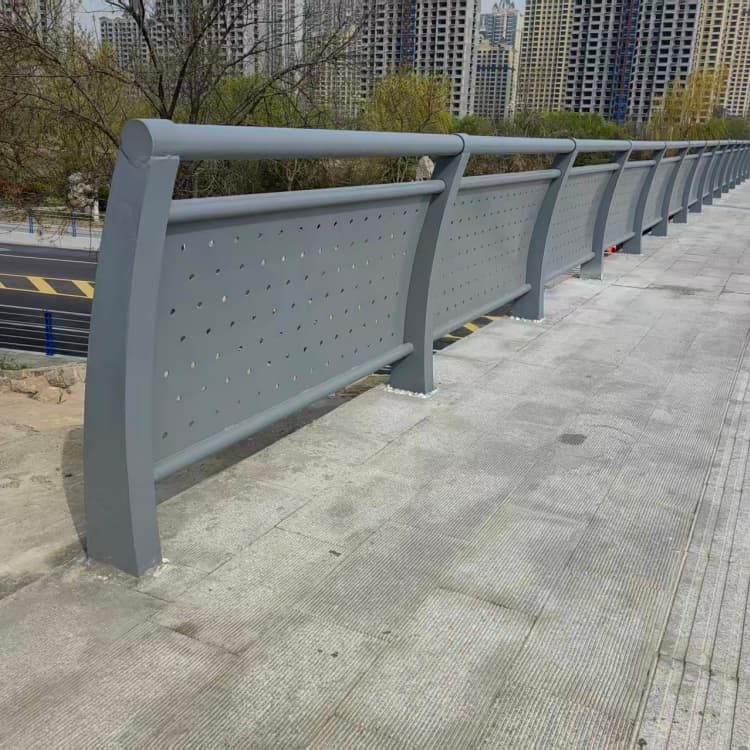 衡南不锈钢护栏道路防撞护栏本地厂家值得信赖