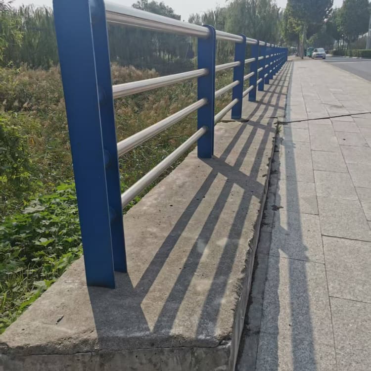 防撞桥梁栏杆底价销售