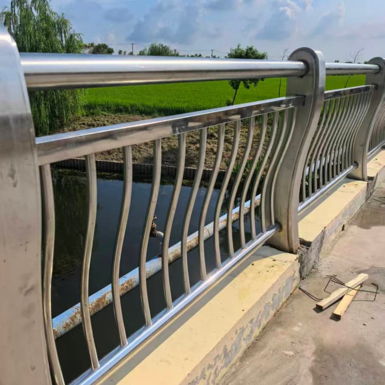 秀洲护栏铝合金护栏一手价格