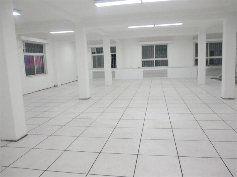 新浦防静电地板铝合金防静电地板厂家技术完善