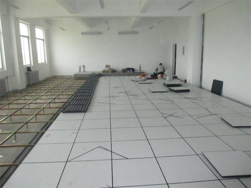 中原防静电地板,直铺式性PVC防静电地板品质做服务