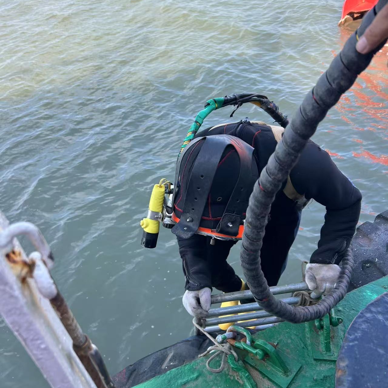 水下隧道施工稳固彻底