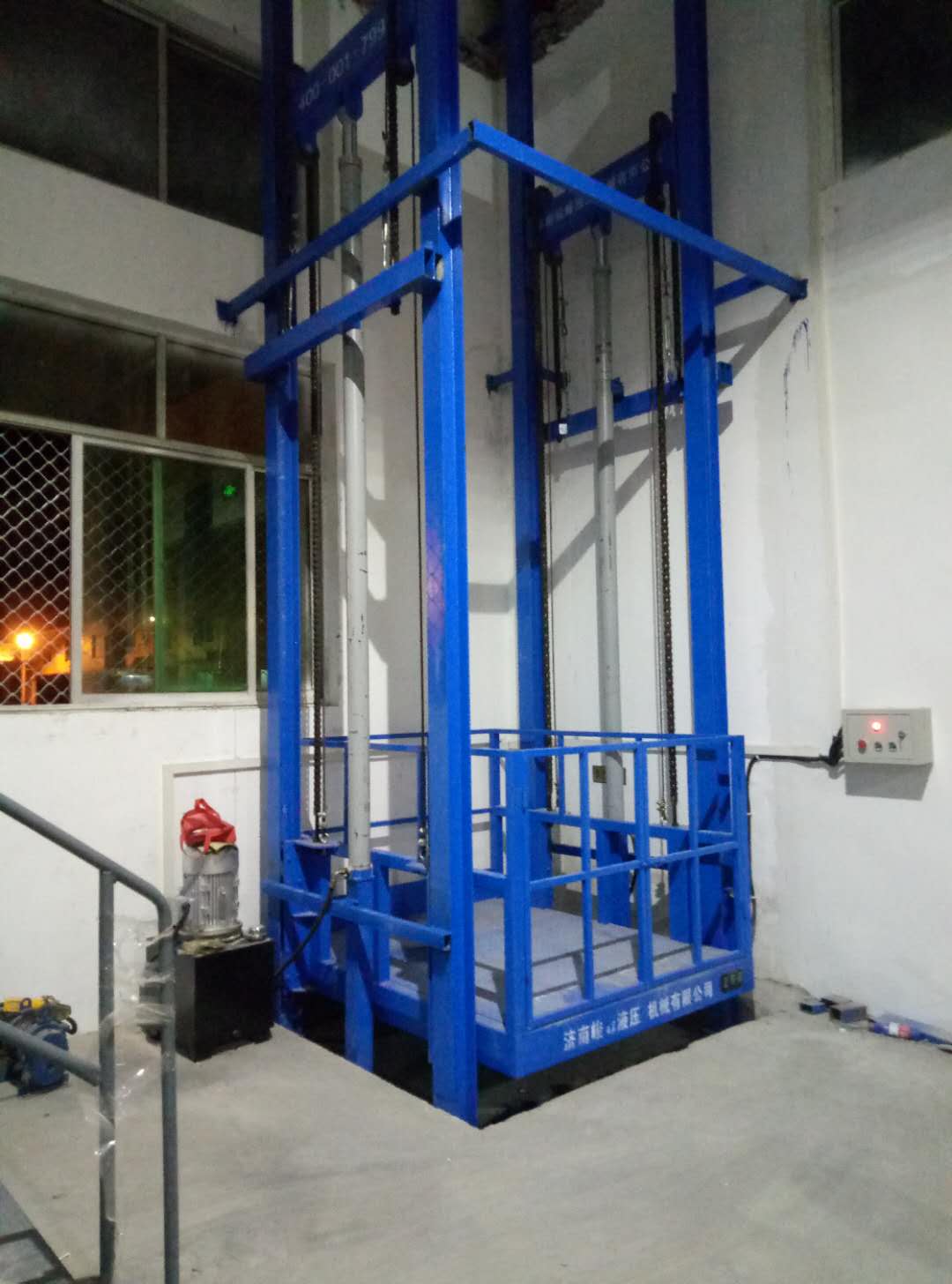 澳门导轨式升降平台联系方式