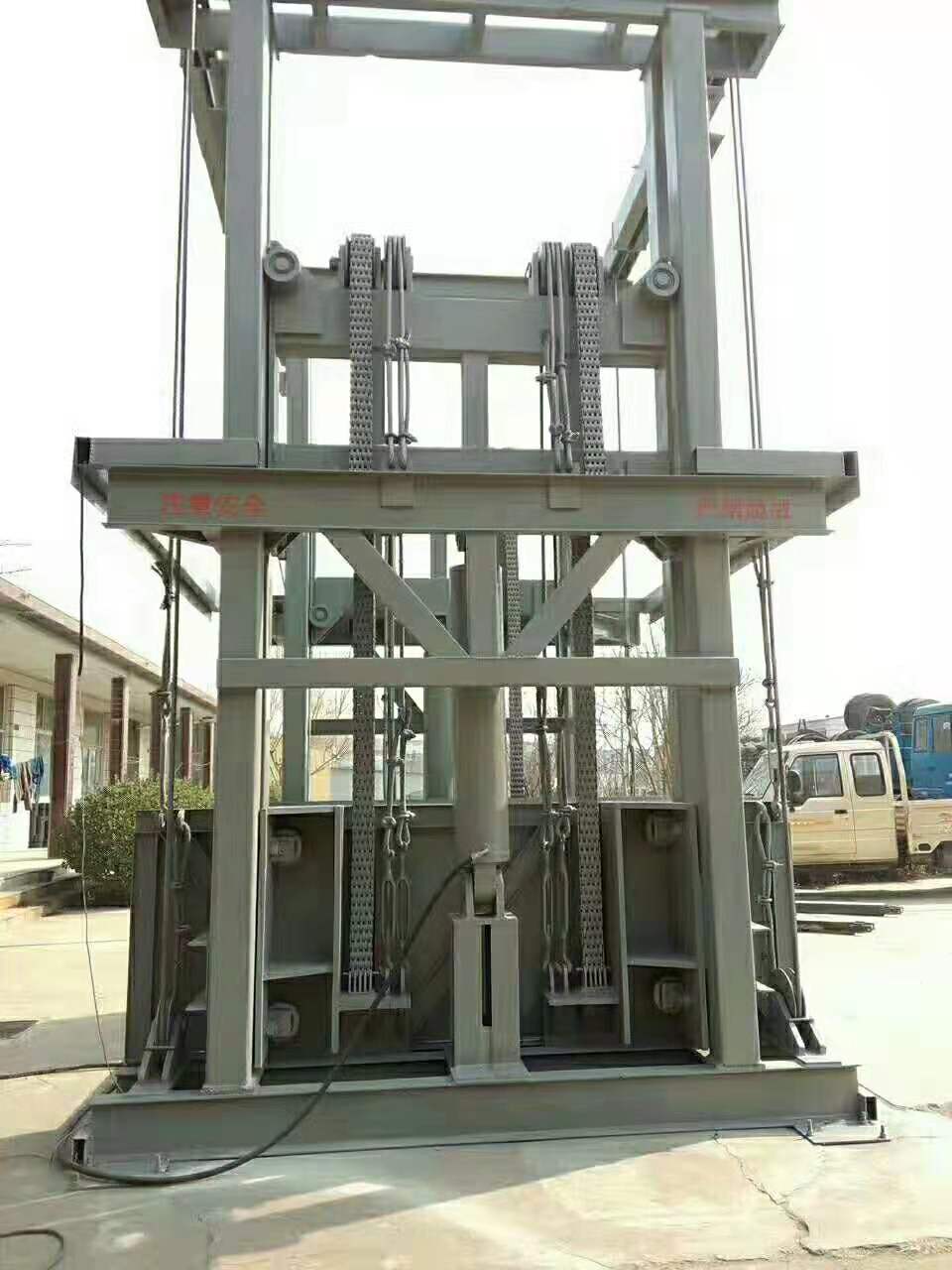 桂林升降机公司