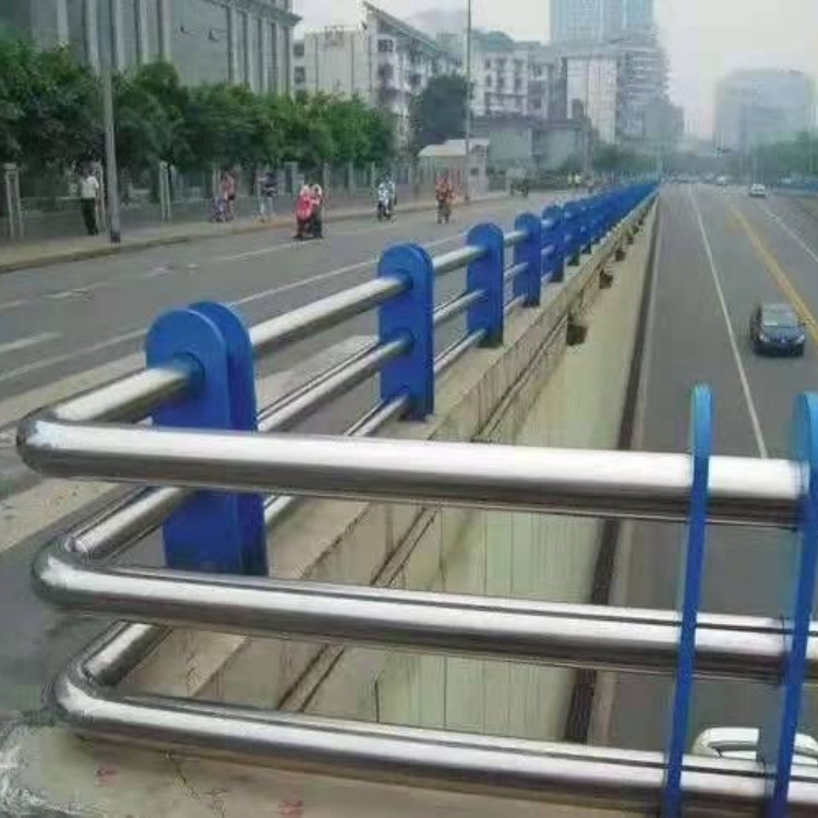 道路护栏景区防撞栏杆款式新颖种类多质量好