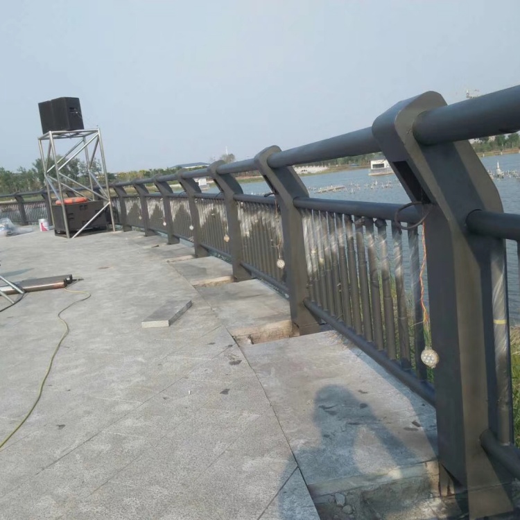 黄石景观护栏二横梁防撞护栏全新升级品质保障