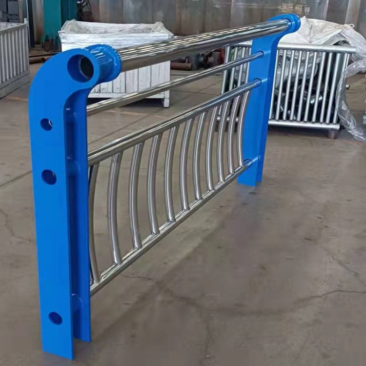 护栏,防撞立柱厂家直销货源充足