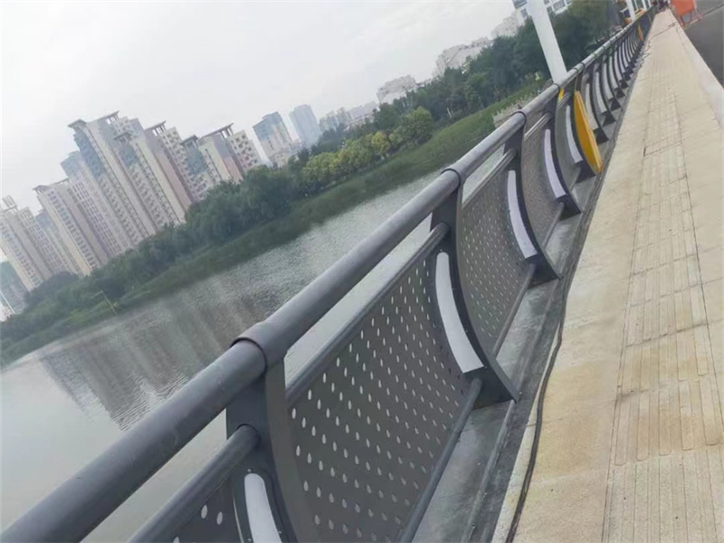 灯光护栏一站式厂家