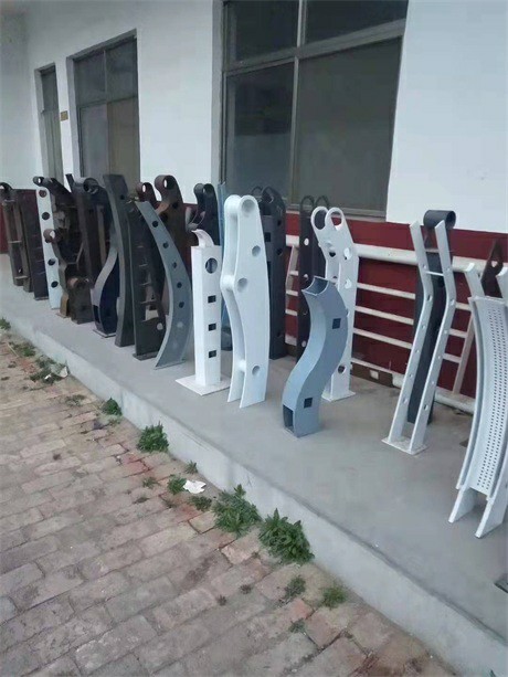 江西省吉安市吉州河道高架桥防护护栏