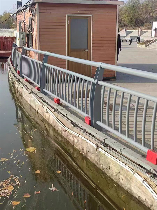 不锈钢护栏厂家直销支持定制设备齐全支持定制