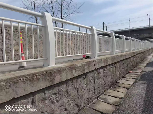 护栏桥梁护栏质检合格出厂