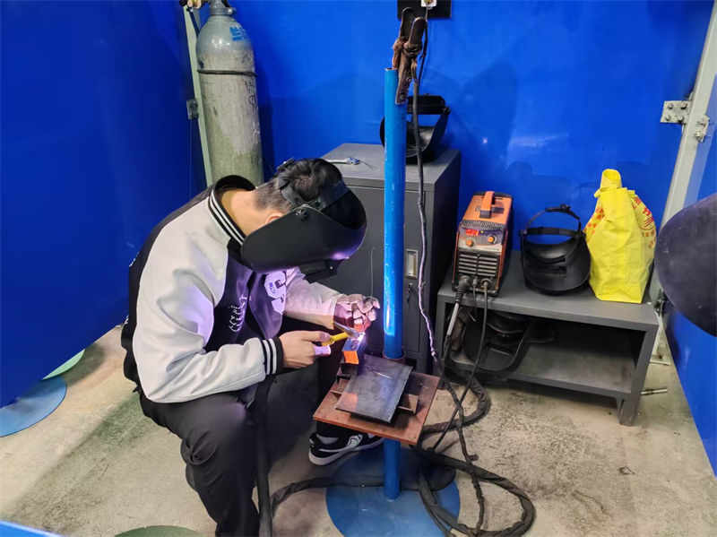 专业的二保焊培训学校男生学啥技术