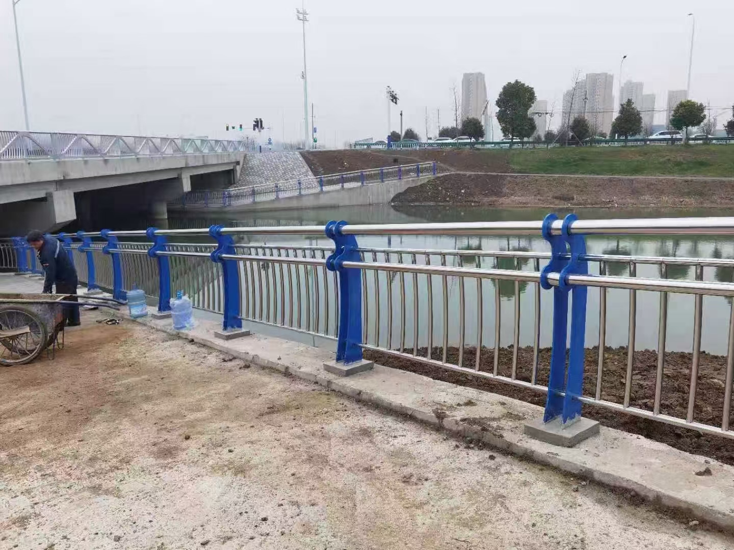 护栏_不锈钢丝绳护栏源头工厂