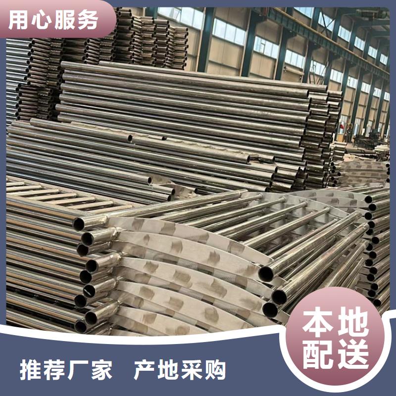 道路护栏 防撞护栏厂用途广泛质量看得见