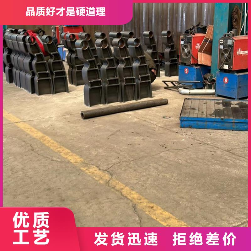 道路护栏镀锌波形护栏现货交易厂家现货供应