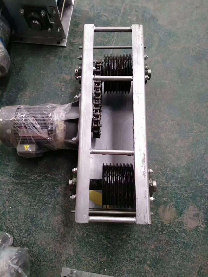 可调节刮板高度刮粪机衡泰品质保证厂家直销货源充足