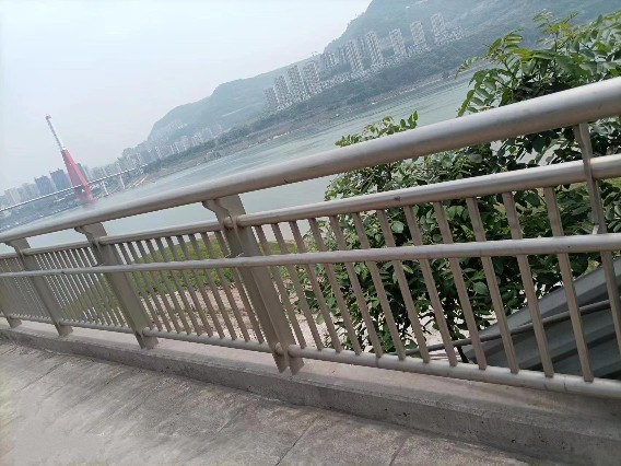 不锈钢复合管 不锈钢桥梁栏杆N年专注出货快