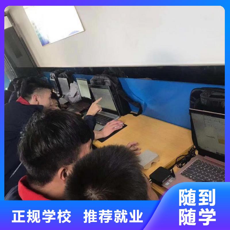 【数控学校】哪里有挖掘机铲车叉车驾驶学校手把手教学专业齐全