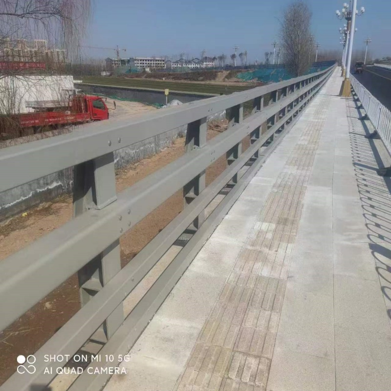 灵川护栏,桥梁护栏厂家直销货源充足