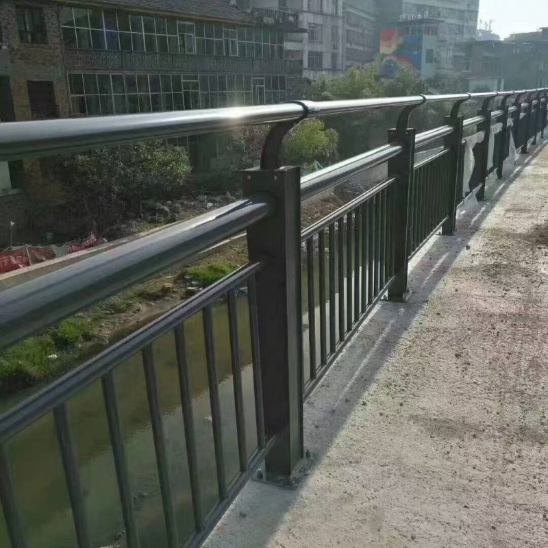 护栏_不锈钢防撞护栏工厂采购实力厂家