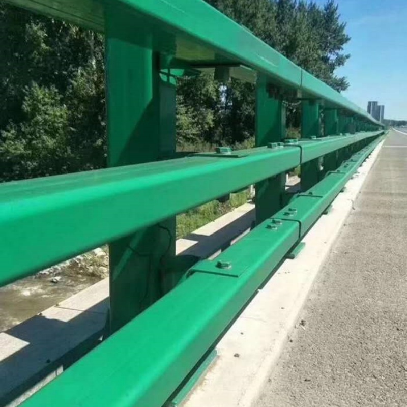 优质桥梁护栏的基地