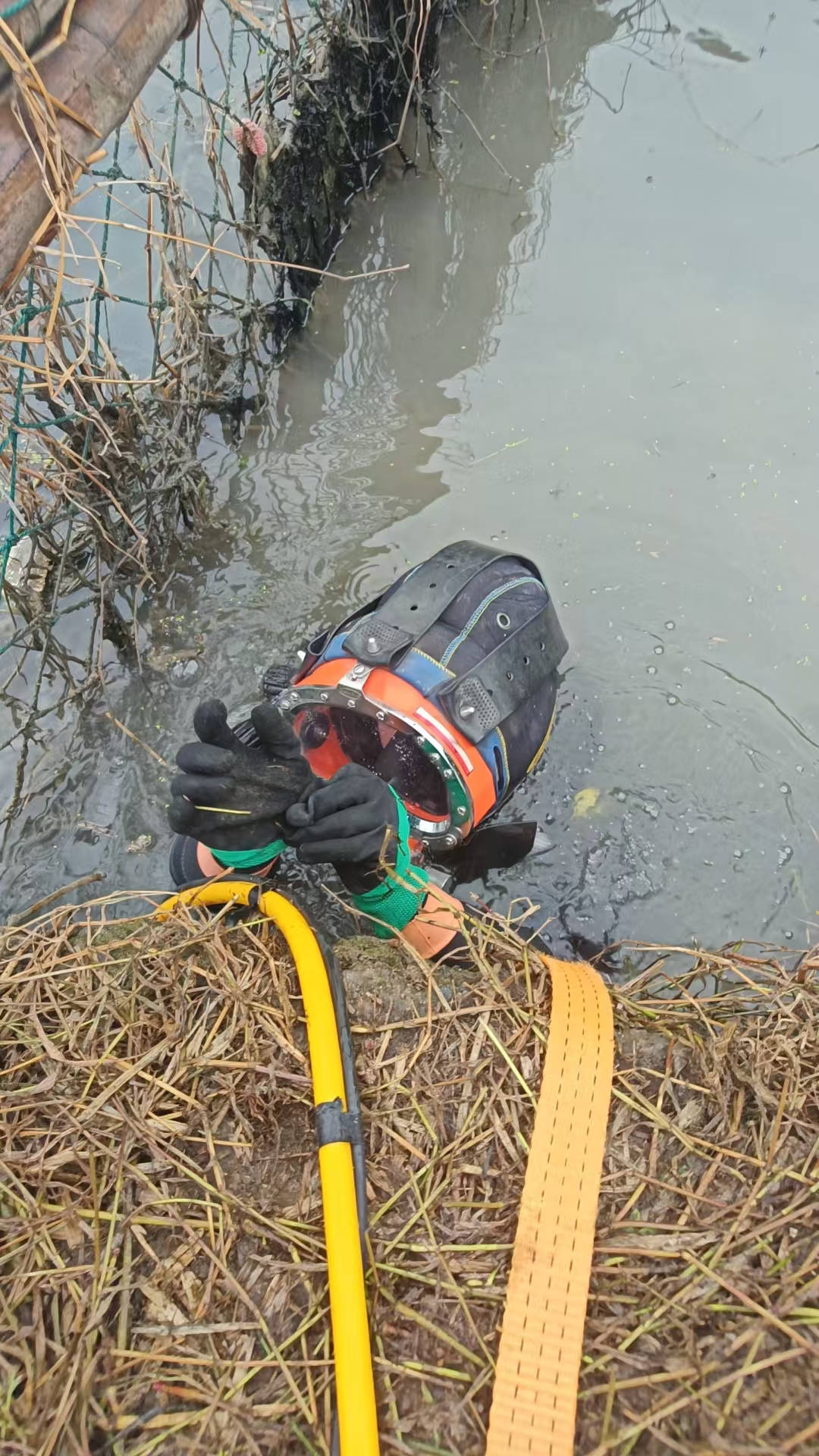 哈尔滨水下打捞专业水下堵漏方便快捷