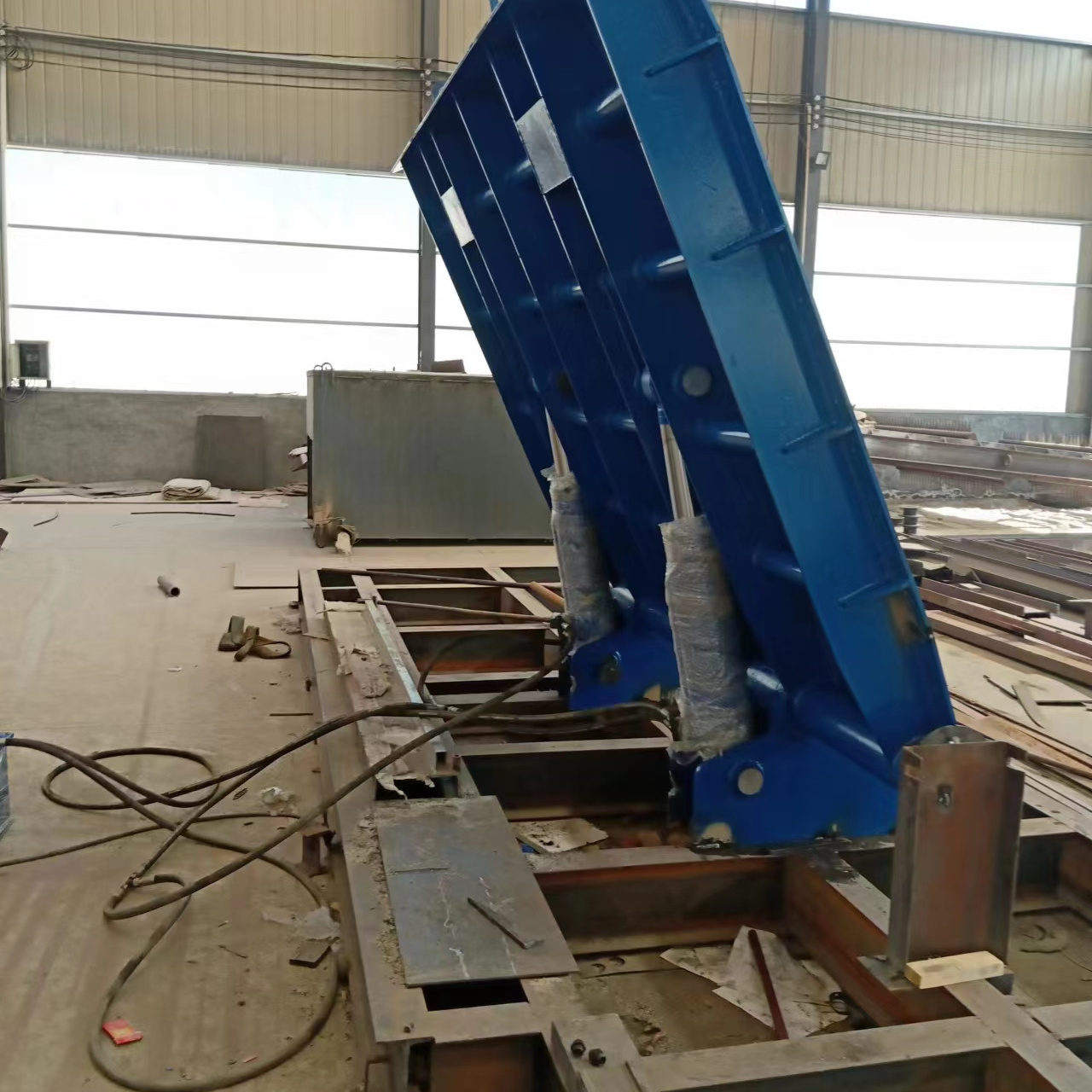 四平底轴液压钢坝生产厂家