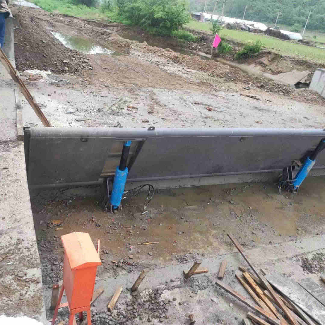 ​液压双控翻板闸门网上报价清单品质无所畏惧