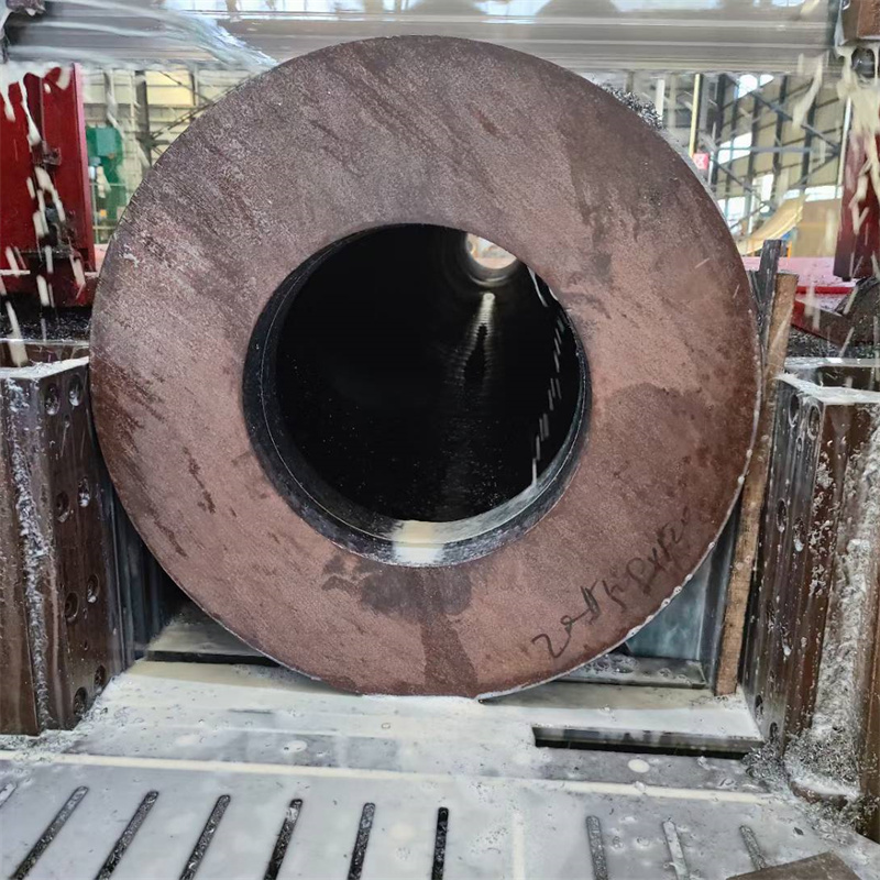 无缝钢管石油裂化钢管多种规格库存充足