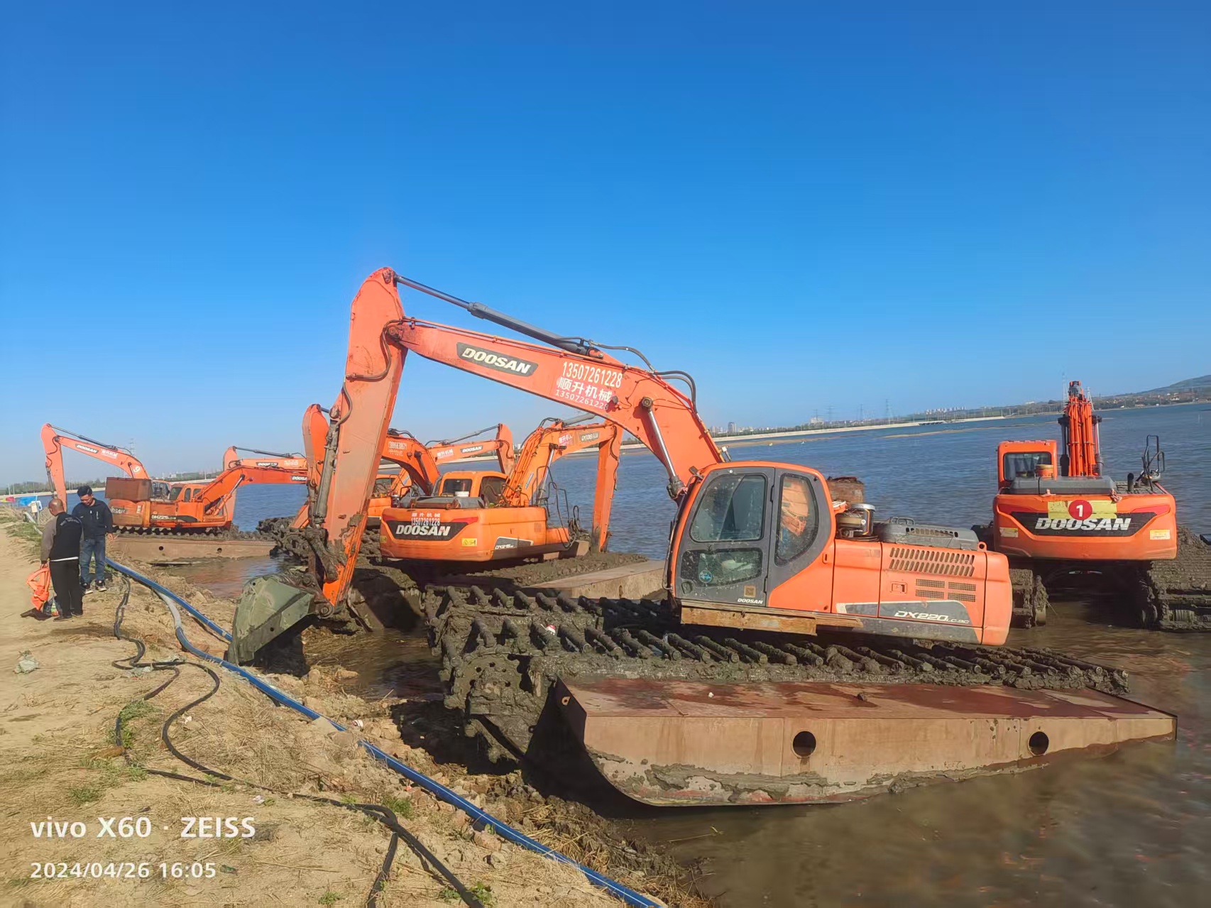 水上挖掘机租赁_租赁水上挖掘机公司资质齐全