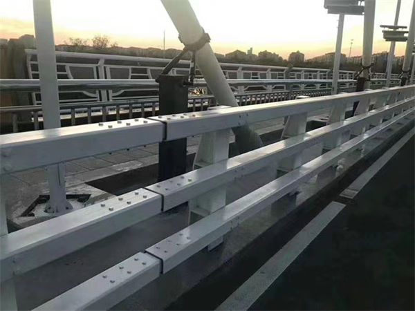 铝合金桥梁护栏安装广东省佛山市更合镇推荐货源