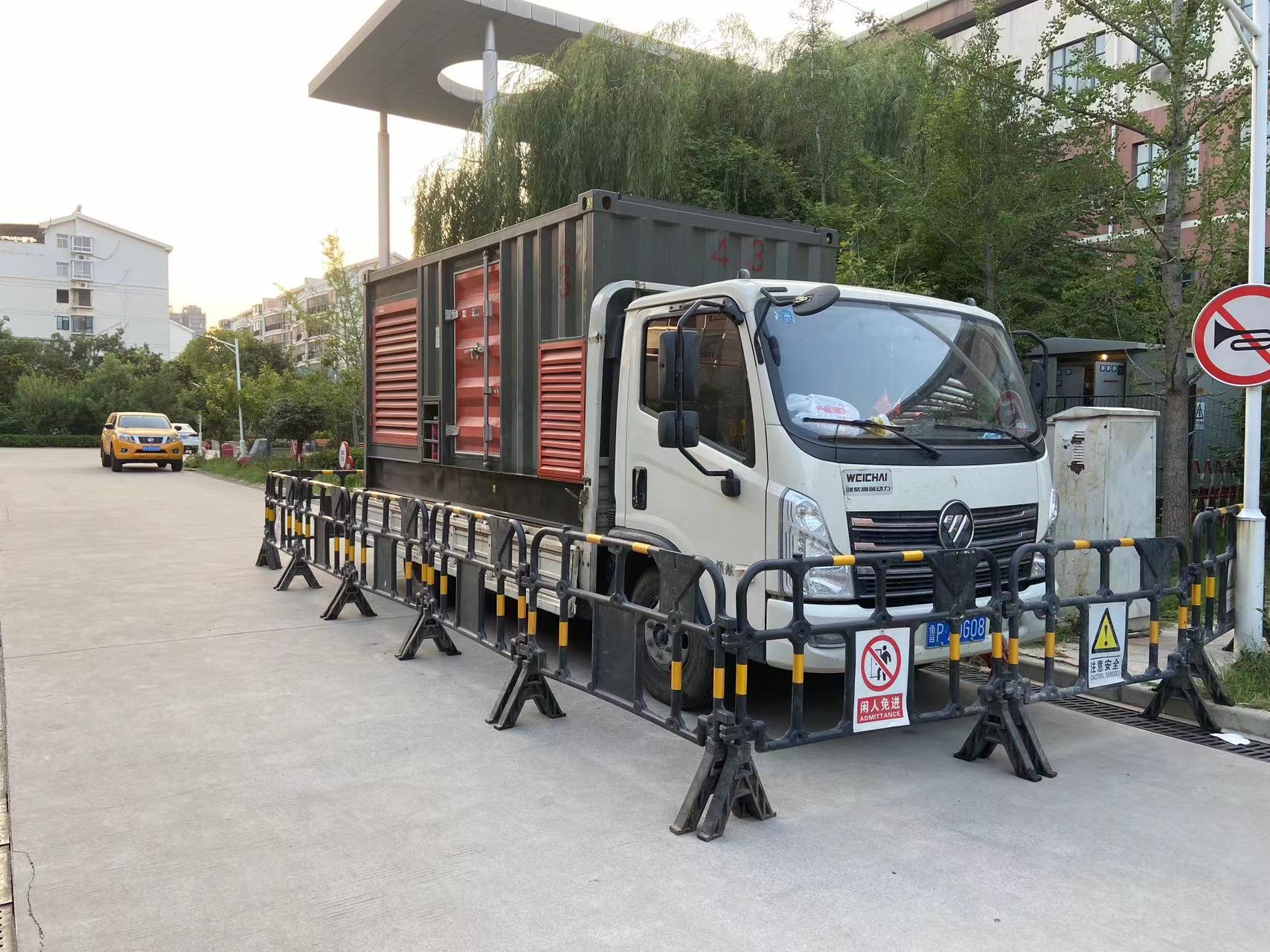 莱芜200KW发电车出租电话 （逸尔优质发电机出租公司）低噪音