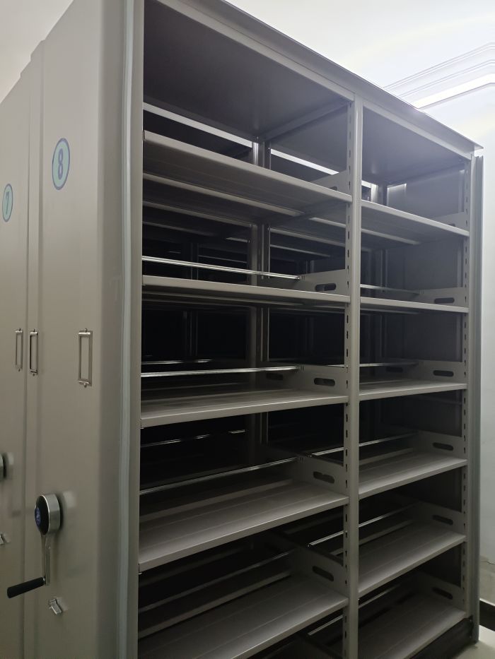 大量现货供应商家【世晔】赤峰密集手摇式移动柜