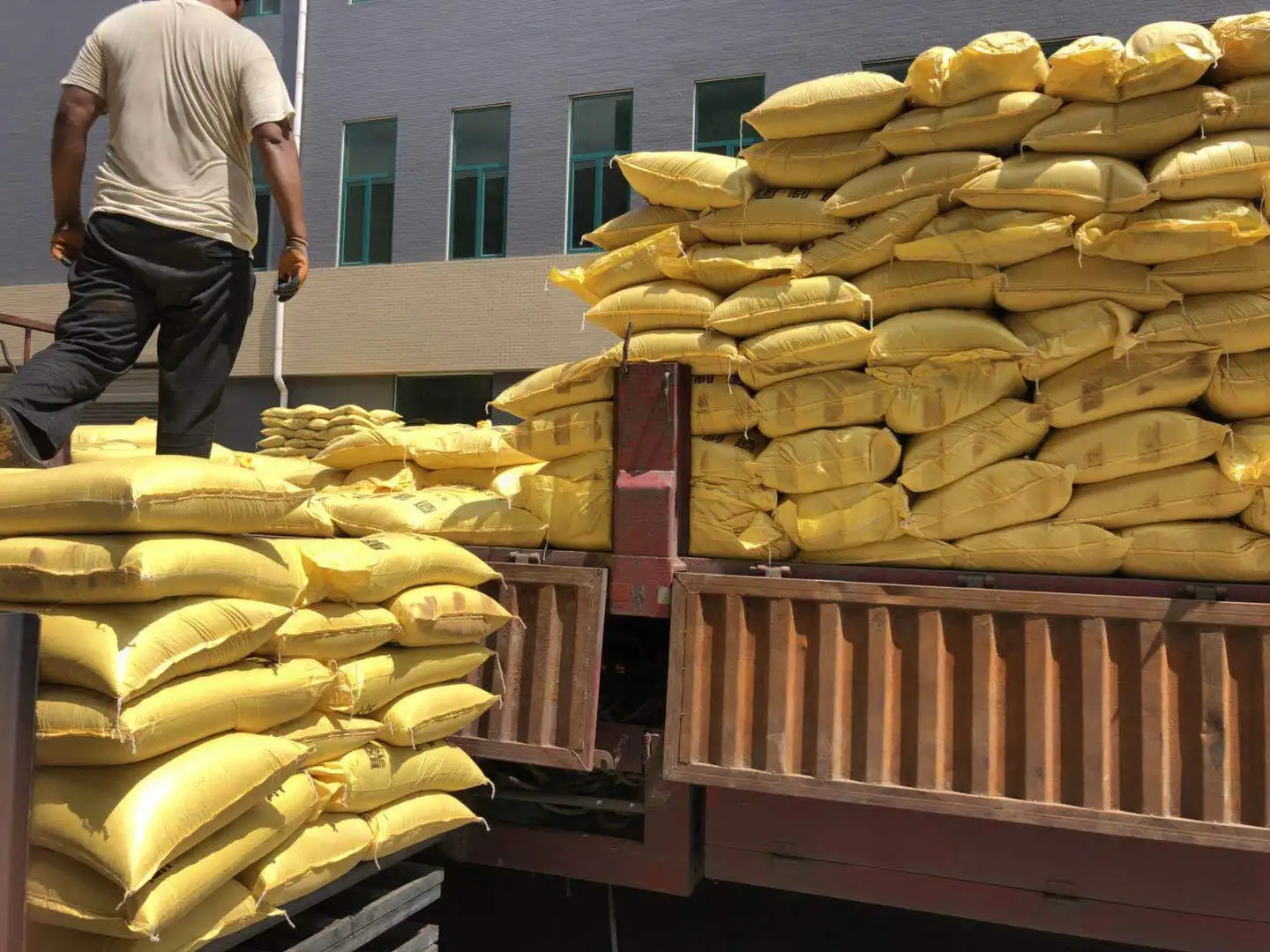 来宾聚合硫酸铁合作共赢