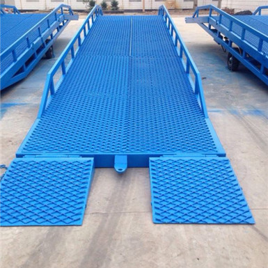 延边登车桥卸货平台库存丰富