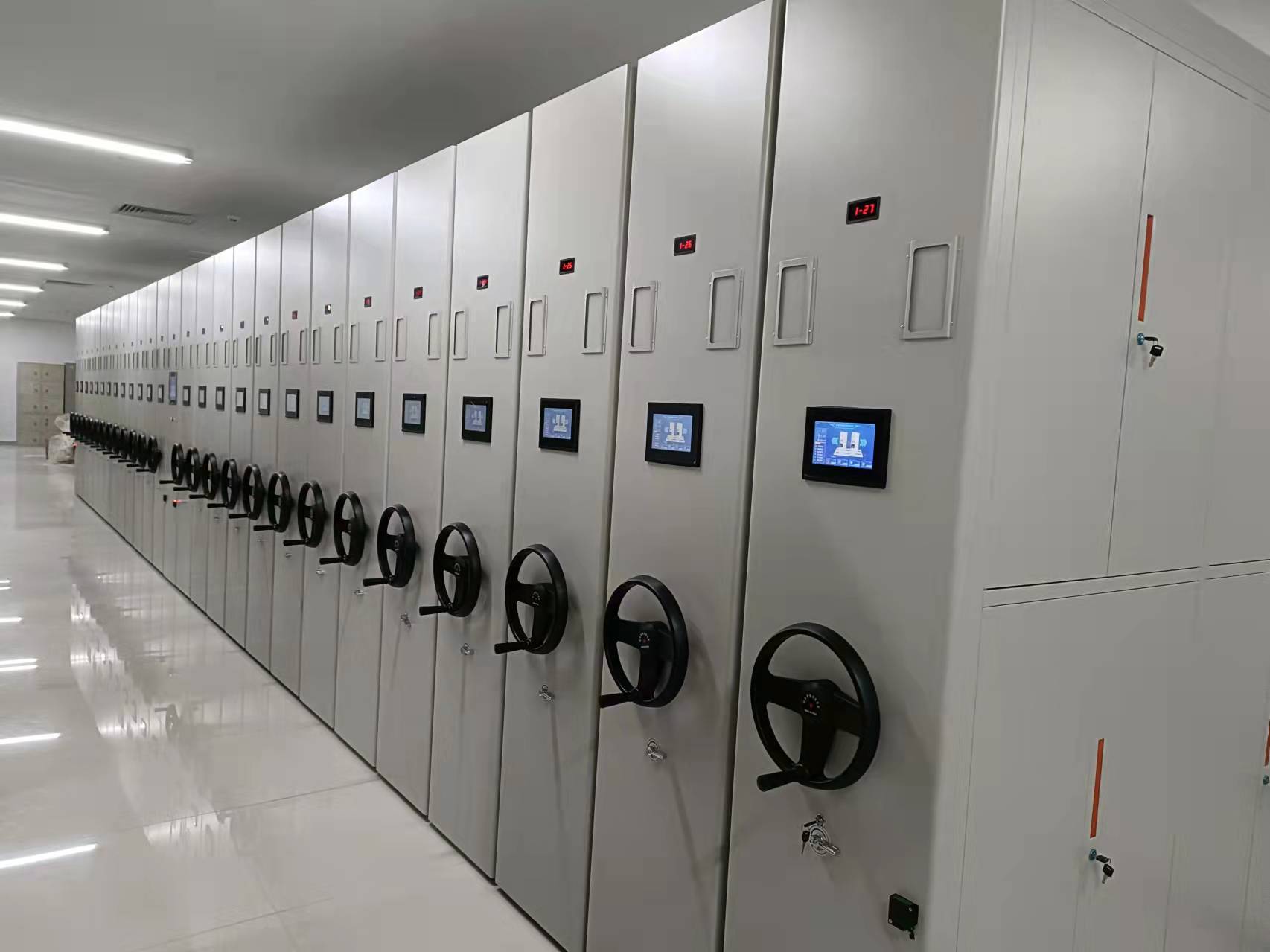 密集柜批发零售厂家拥有先进的设备