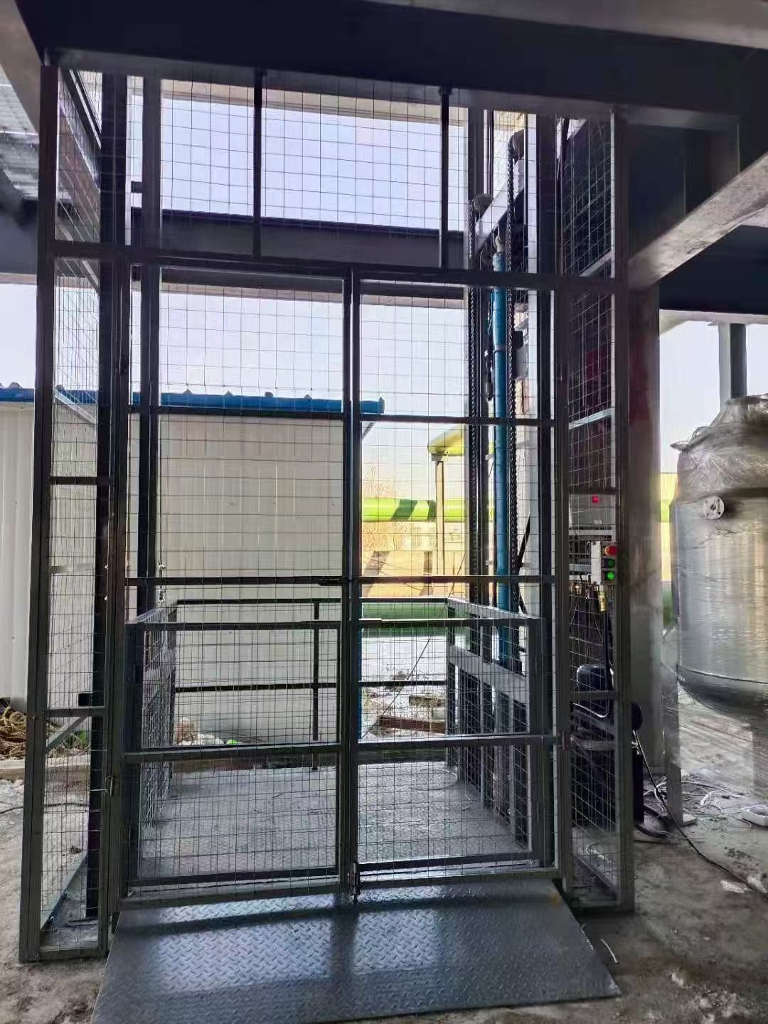 1吨导轨升降机公司