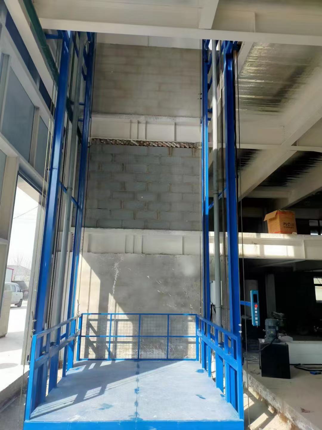 导轨式升降机厂家多年行业积累