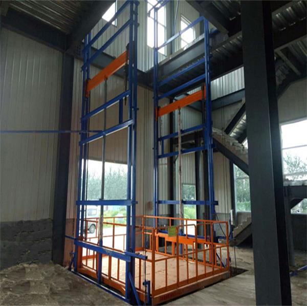 辽阳冷库导轨式升降机公司