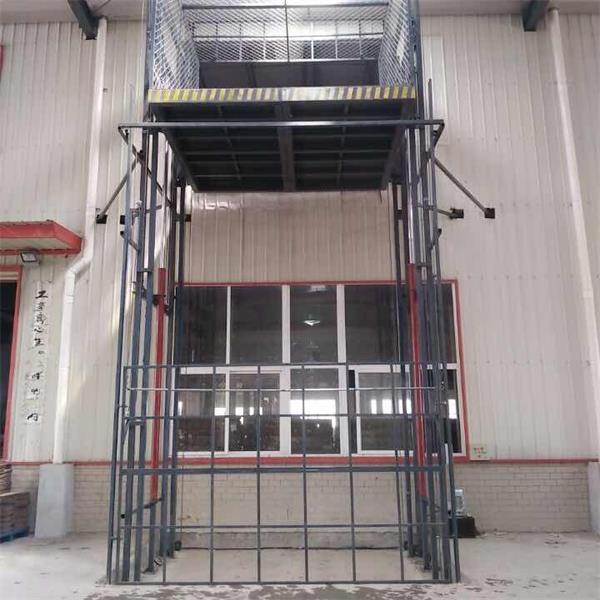 两吨导轨式升降机公司来图定制