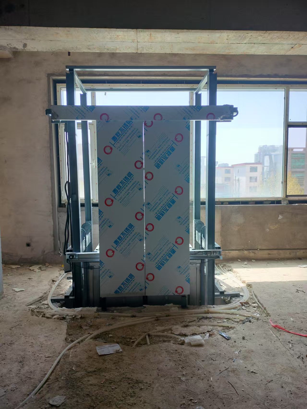 导轨式升降机价格采购应用范围广泛