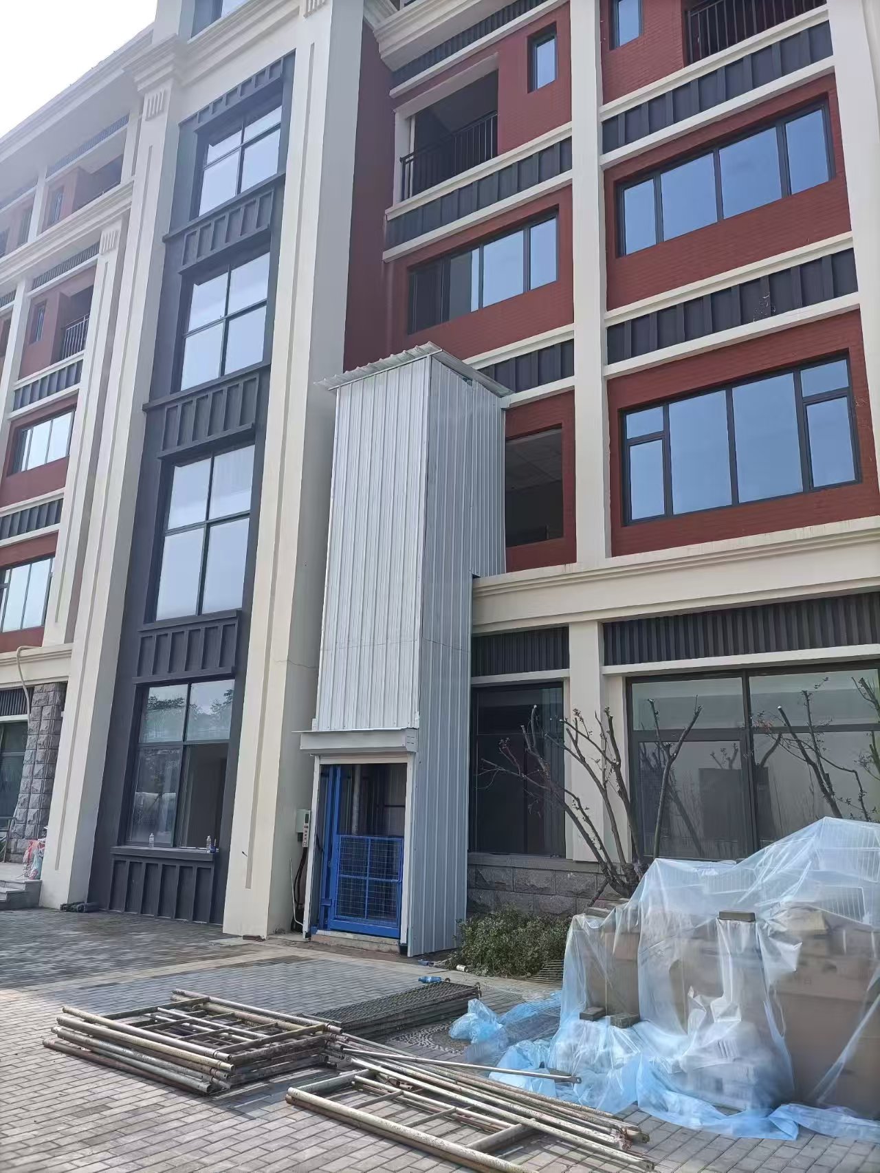 山东导轨式升降机价格经验丰富质量放心