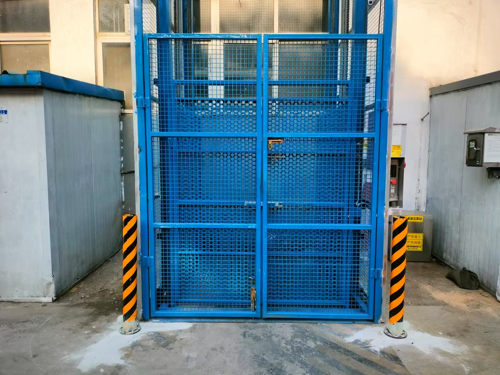 冷库货梯报价来电咨询