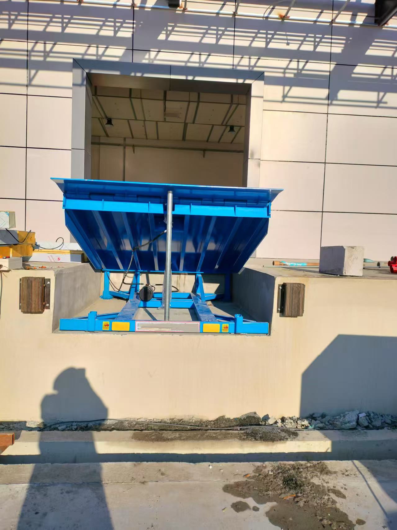 剪叉式液压升降平台价格丰富的行业经验