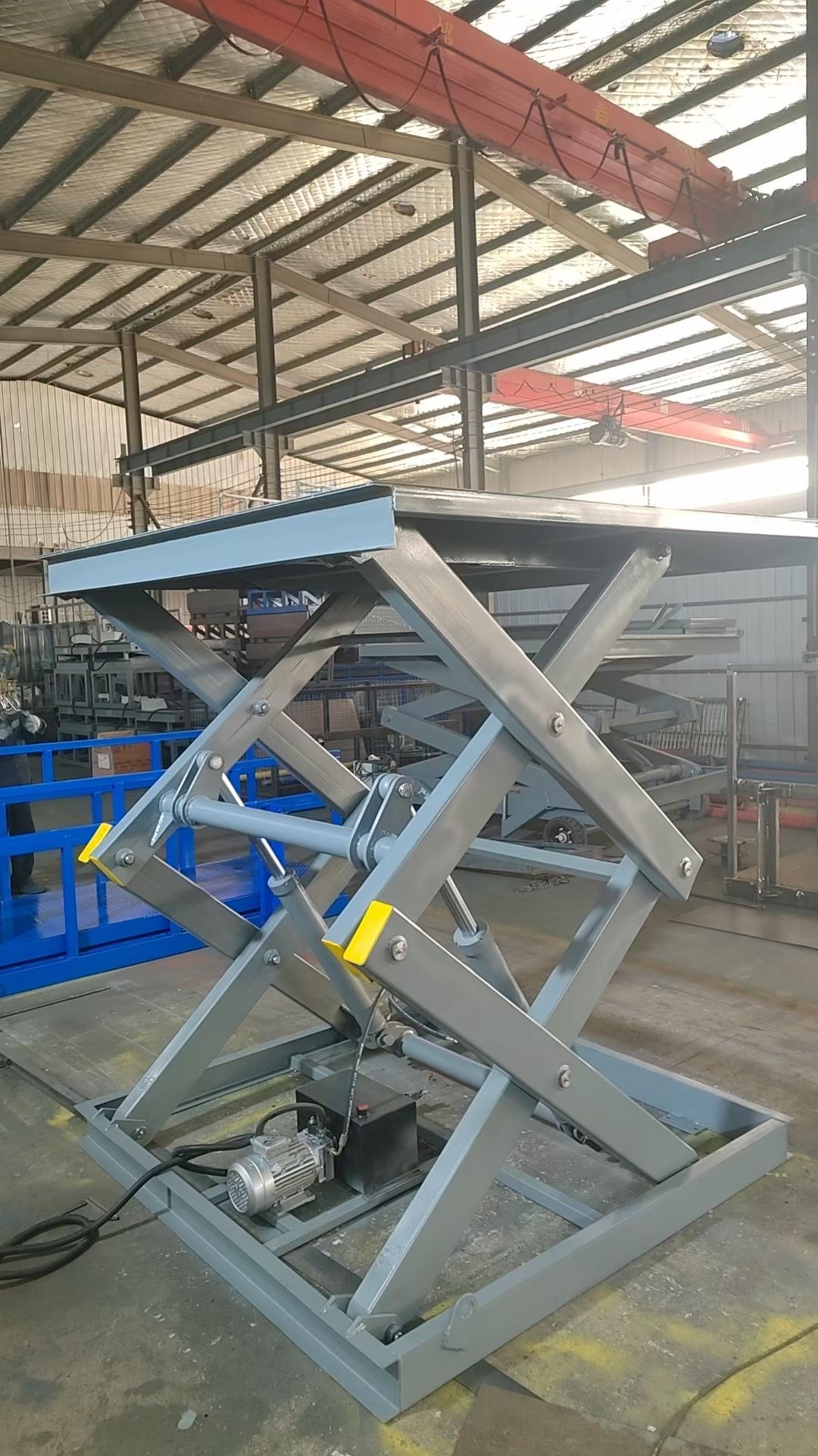 移动剪叉升降机生产定制零售批发