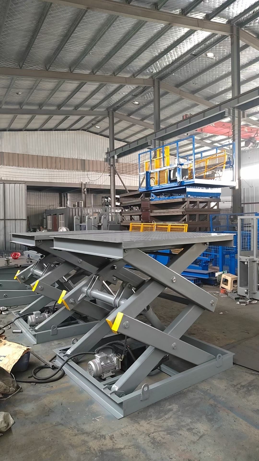 鞍山移动剪叉式升降机多少钱厂家