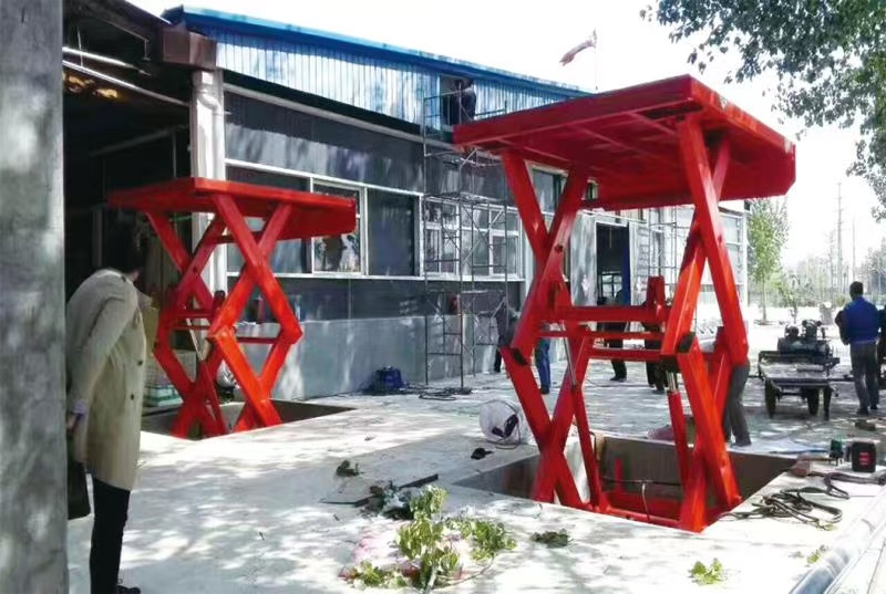 剪叉式移动式升降机团队厂家定制